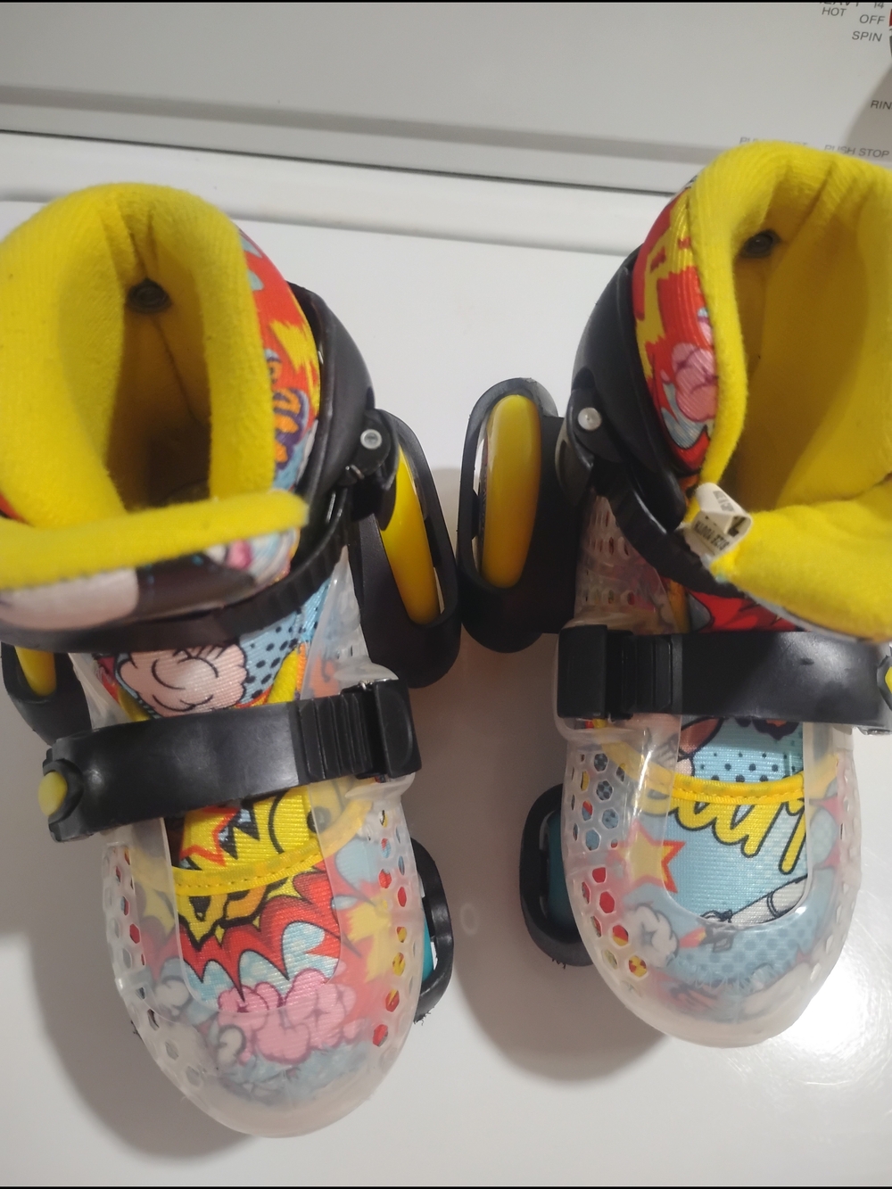 Kids Yellow Comic-Print Adjustable Roller Shoes